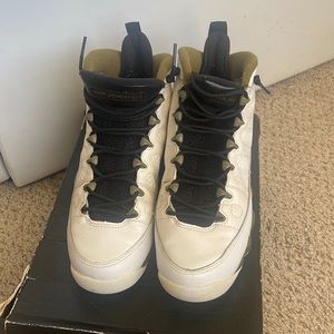 SOLD - 2015 Air Jordan 9 Retro ‘Statue’
